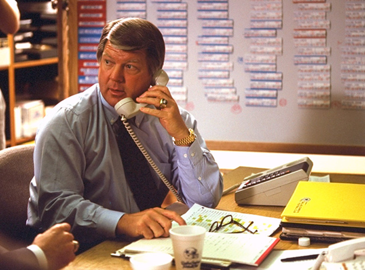 The Browns’ strategy isn’t new. It can be traced back to the tenure of Jimmy Johnson (here, in the Cowboys’ war room in 1991) in Dallas.